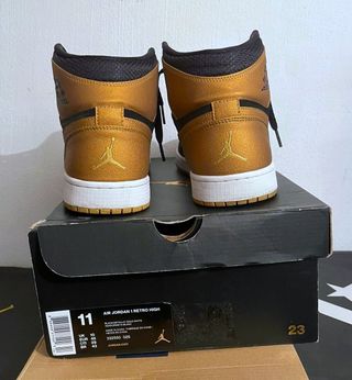 Air Jordan 1 Retro High Negro Dorado Talla 43