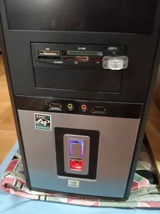 PC Ordenador Solo la CPU.