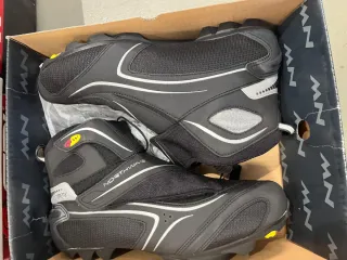 Zapatillas Ciclismo NW Gore-Tex. Preguntar precio