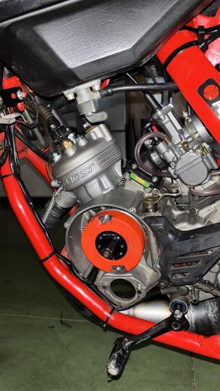 Moto, Beta Supermotard Negra y Roja