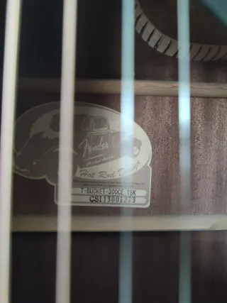 Guitarra Electro-Acústica Fender T-bucket 300CE