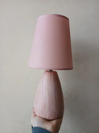 Lampada da tavolo in ceramica e tessuto