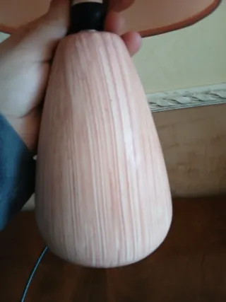 Lampada da tavolo in ceramica e tessuto