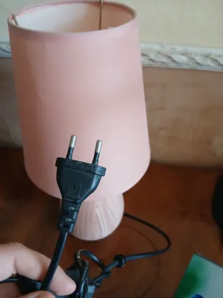 Lampada da tavolo in ceramica e tessuto