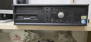 Lote oficina: 2 impresoras, 1 mesa 3 ordenadores