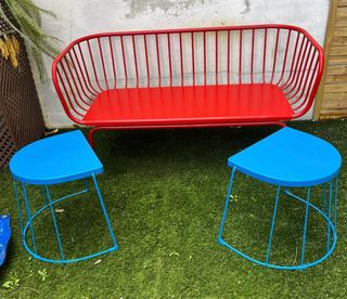 Banco Ikea Brusen Rojo Metal y 2 mesitas/bancos