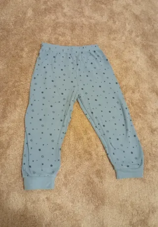 Pijama niño Primark avión y estrellas