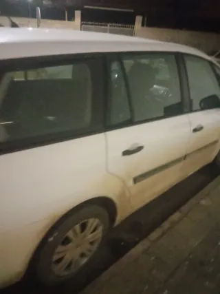 Citroen Grand C4 Picasso 2011