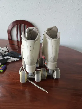 Vendo Pattini Artistici Bianchi edea