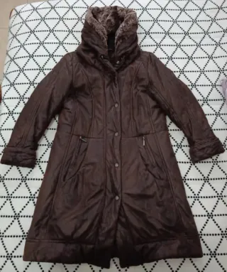 Abrigo Javier Simorra Marrón