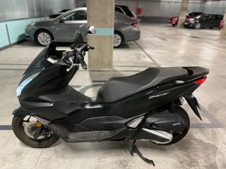 Honda PCX 125 Negra - 21.000 km