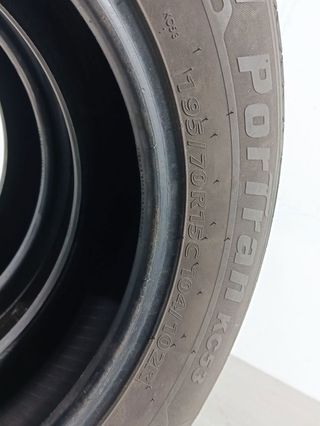 PAREJA DE NEUMATICOS KUMHO 195 70Z R15C 104/102R
