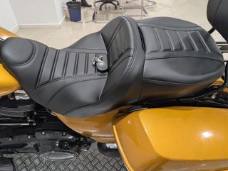 HARLEY DAVIDSON STREET GLIDE SPECIAL (6.770 KMS)