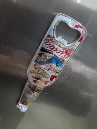 Apribottiglie Sicilia a forma di bottiglia