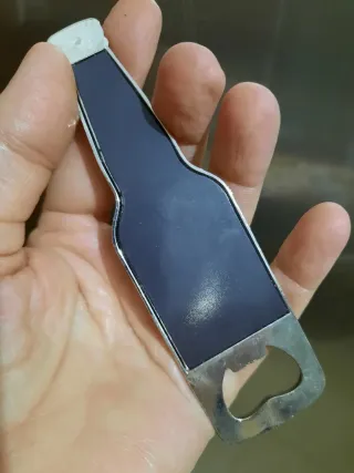 Apribottiglie Sicilia a forma di bottiglia