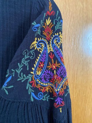 Blusa Slow Love bordada negra Talla S