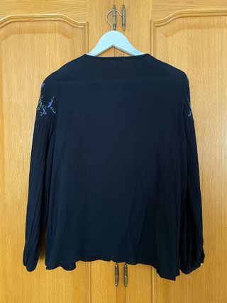 Blusa Slow Love bordada negra Talla S