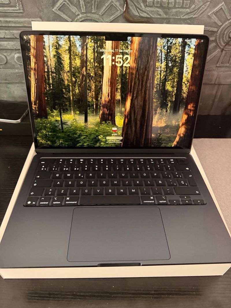 MacBook Air 13 M4 2025 Azul Marino afbeelding 4