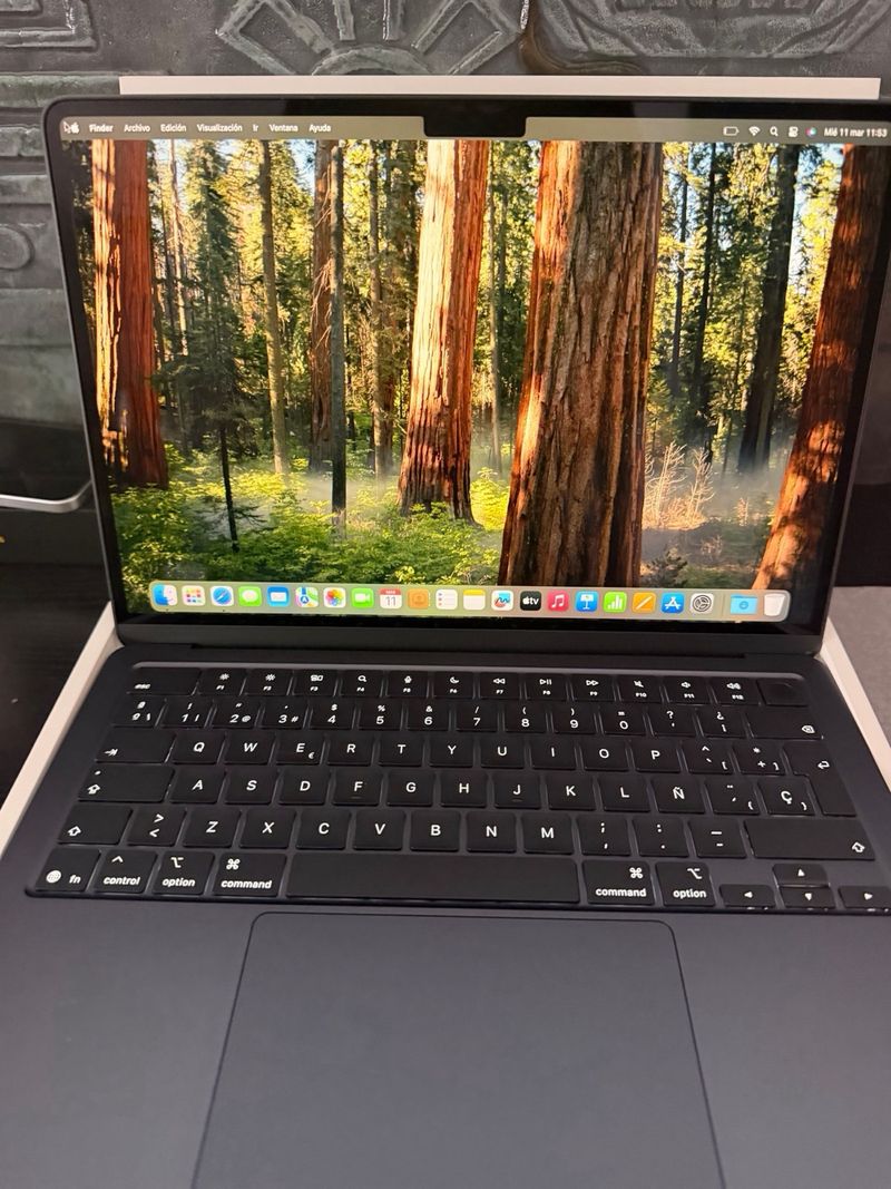 MacBook Air 13 M4 2025 Azul Marino afbeelding 6