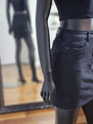 Minifalda vaquera negra