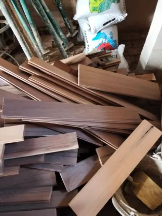 Suelo madera Mansonia machihembrado ancho diferent