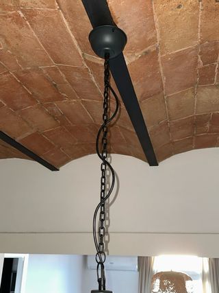 Lámpara de techo industrial de metal negro