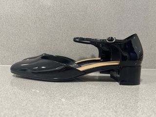 Manoletinas Mango tacón charol negras