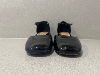 Manoletinas Mango tacón charol negras