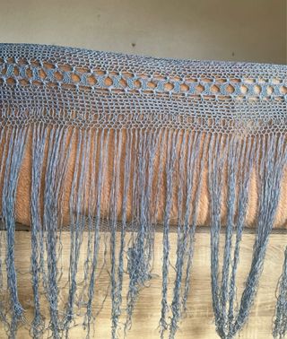 Manton de Manila Seda Azul Flores Fucsia