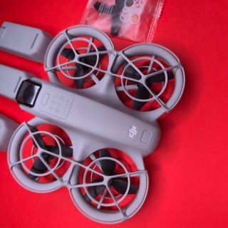 Mini dron DJI Neo 3 baterías Carcador, Como Nuevo