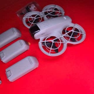 Mini dron DJI Neo 3 baterías Carcador, Como Nuevo