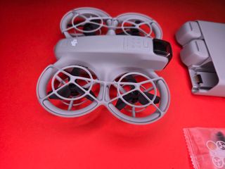 Mini dron DJI Neo 3 baterías Carcador, Como Nuevo