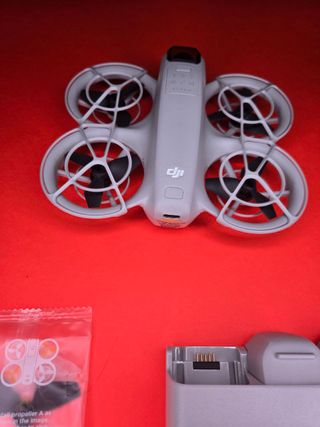 Mini dron DJI Neo 3 baterías Carcador, Como Nuevo