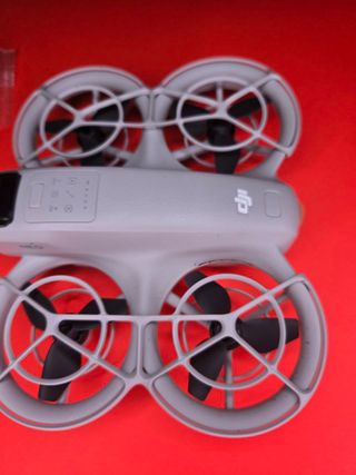 Mini dron DJI Neo 3 baterías Carcador, Como Nuevo