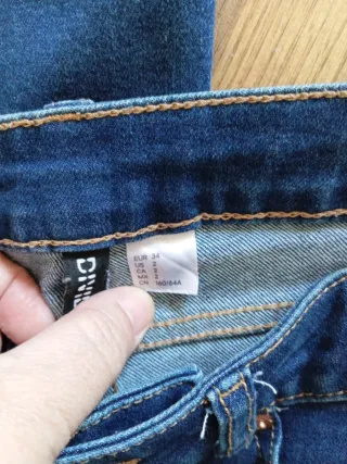 Pantalón tejano Divided azul