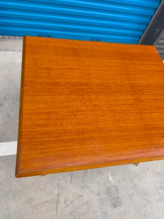 Mesa de madera estilo isabelino buen estado