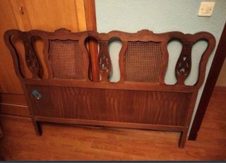 Cabecero madera 1,35 con ratán
