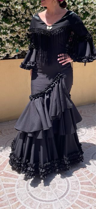 Traje de flamenca negro
