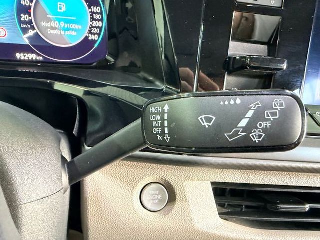 Volkswagen Multivan 2.0 TDI 150cv DSG7 (2023)