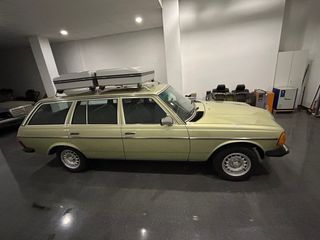Mercedes-Benz w123 300 TDT 1984