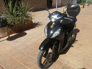 Honda Vision 110 Negra