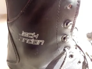 Patines de 4 ruedas negros del número 43