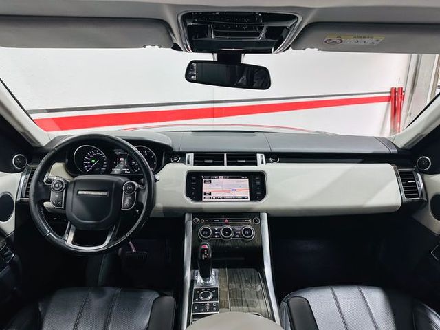Land-Rover Range Rover Sport HSE (2015)