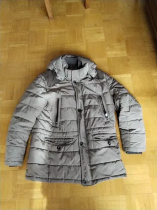 Abrigo acolchado gris