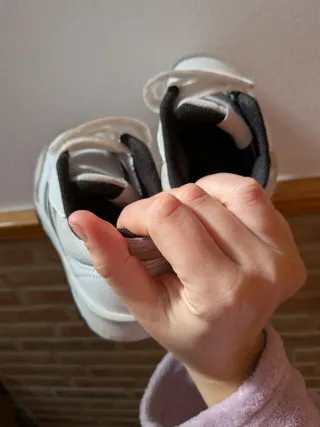 Tenis Adidas Blancos y Negros