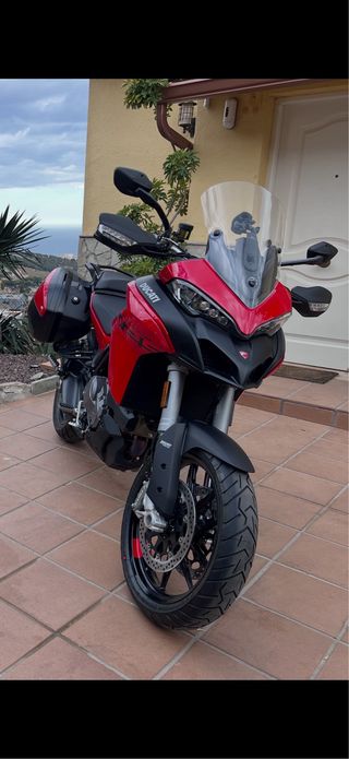 Ducati Multistrada V2S Roja y Negra 21.000km 2023