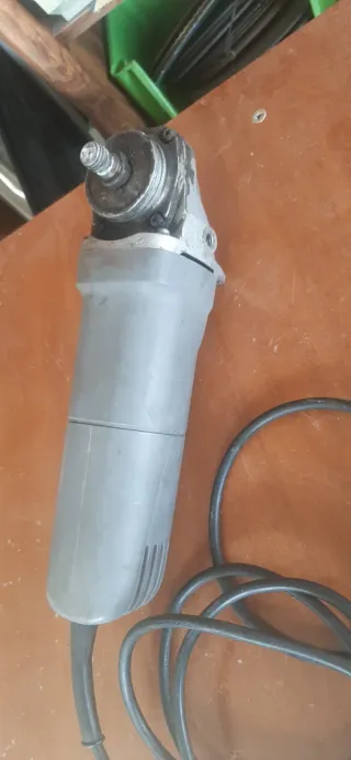 Amoladora Radial Eléctrica