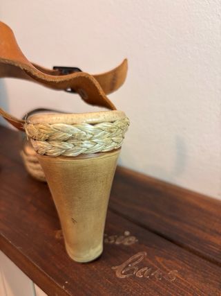 Sandalias de piel con plataforma