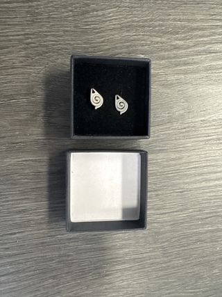 Pendientes Naruto Plata