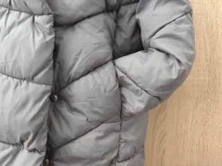 Chaqueta plumífero gris